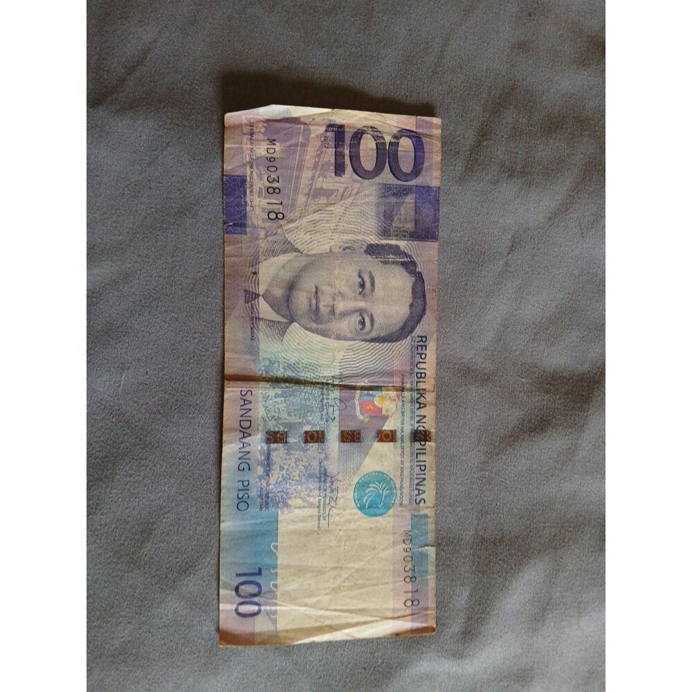Philippines 100 Piso Banknote Manuel Roxas Mayon Volcano Whale Shark Currency